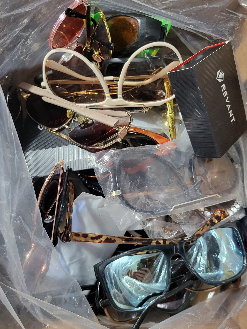 Mixed Fashion Sunglasses Lot - Multi Color Assortment